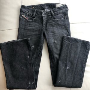 -Women’s Diesel Jeans. - Size: W27 L32